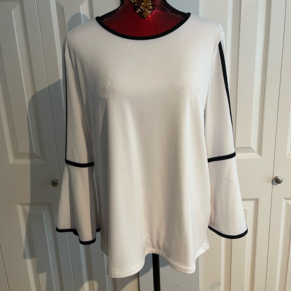 What’re and black blouse
